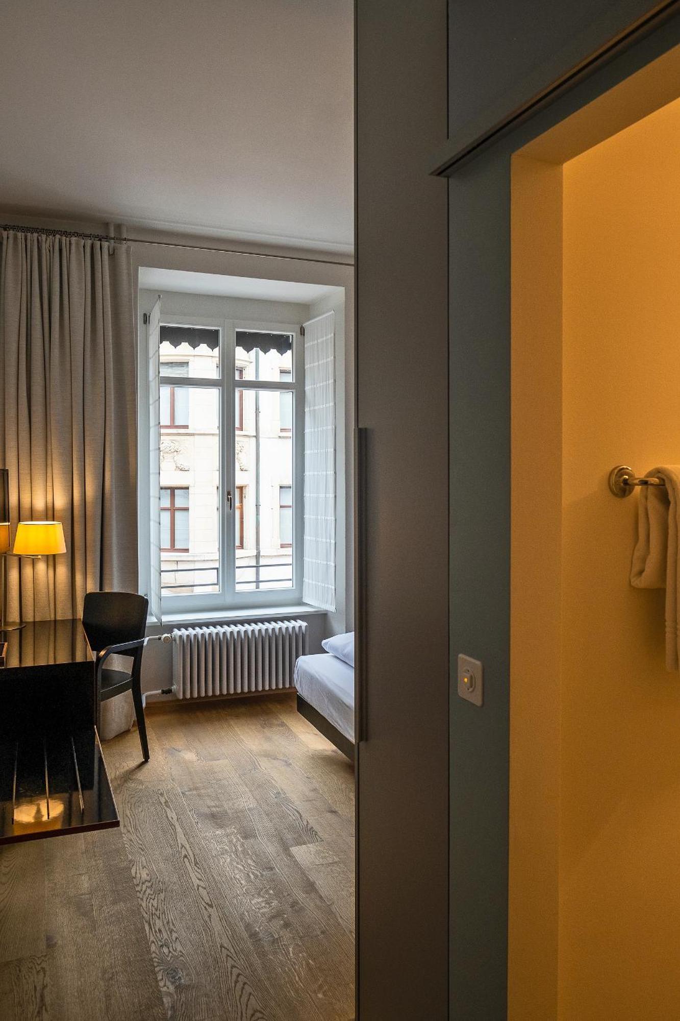 Small Single Room City View